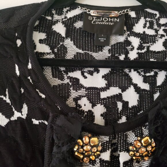 St John Couture Jacket/Sweater size 6 golden buttons and hidden hooks - Picture 3 of 15